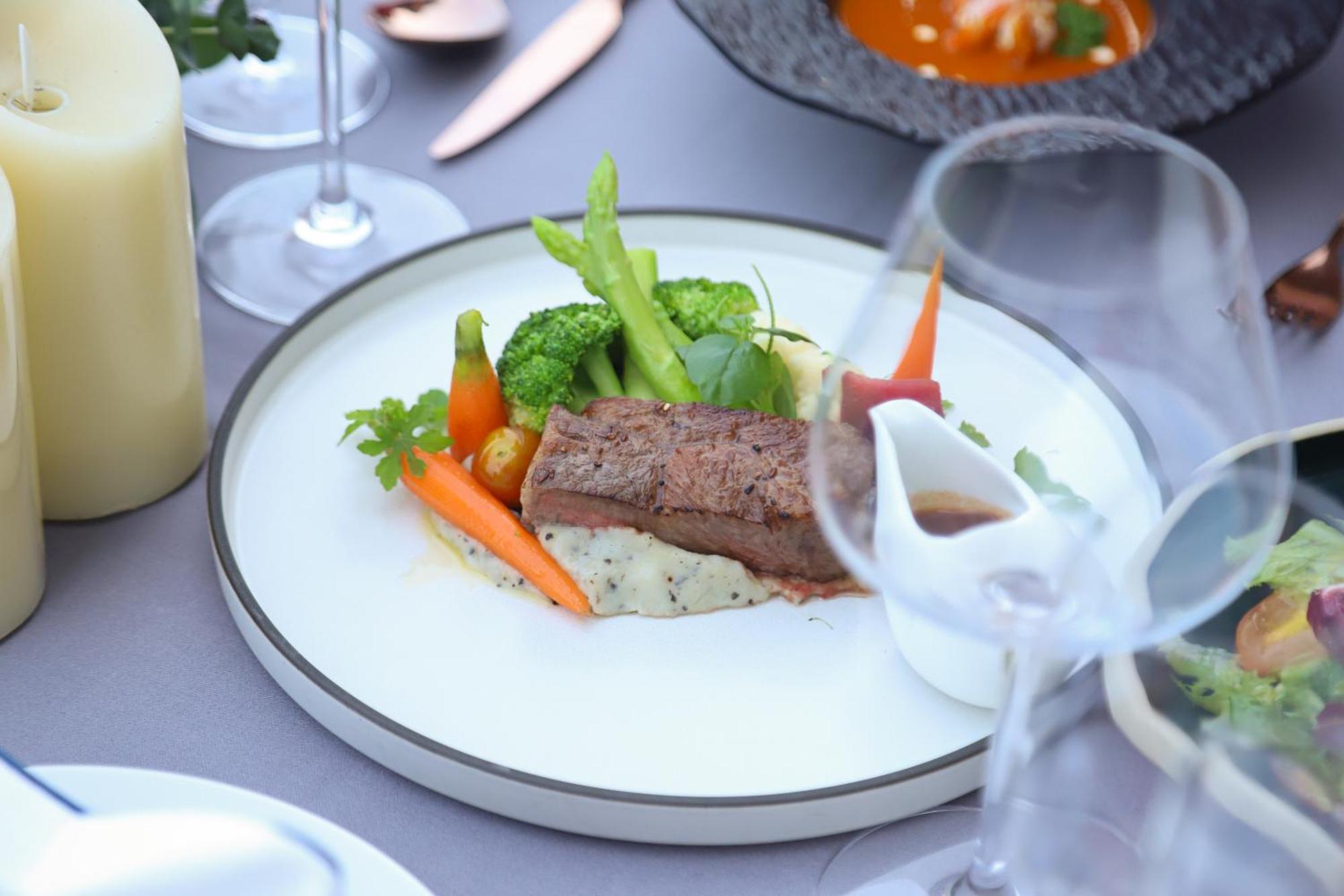 Vias Hotel Vung Tau - Transportation Included Exterior foto A steak prepared by the restaurant
